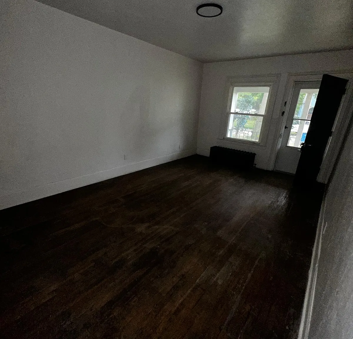 1234 W 6th St - 1 — Photo 3