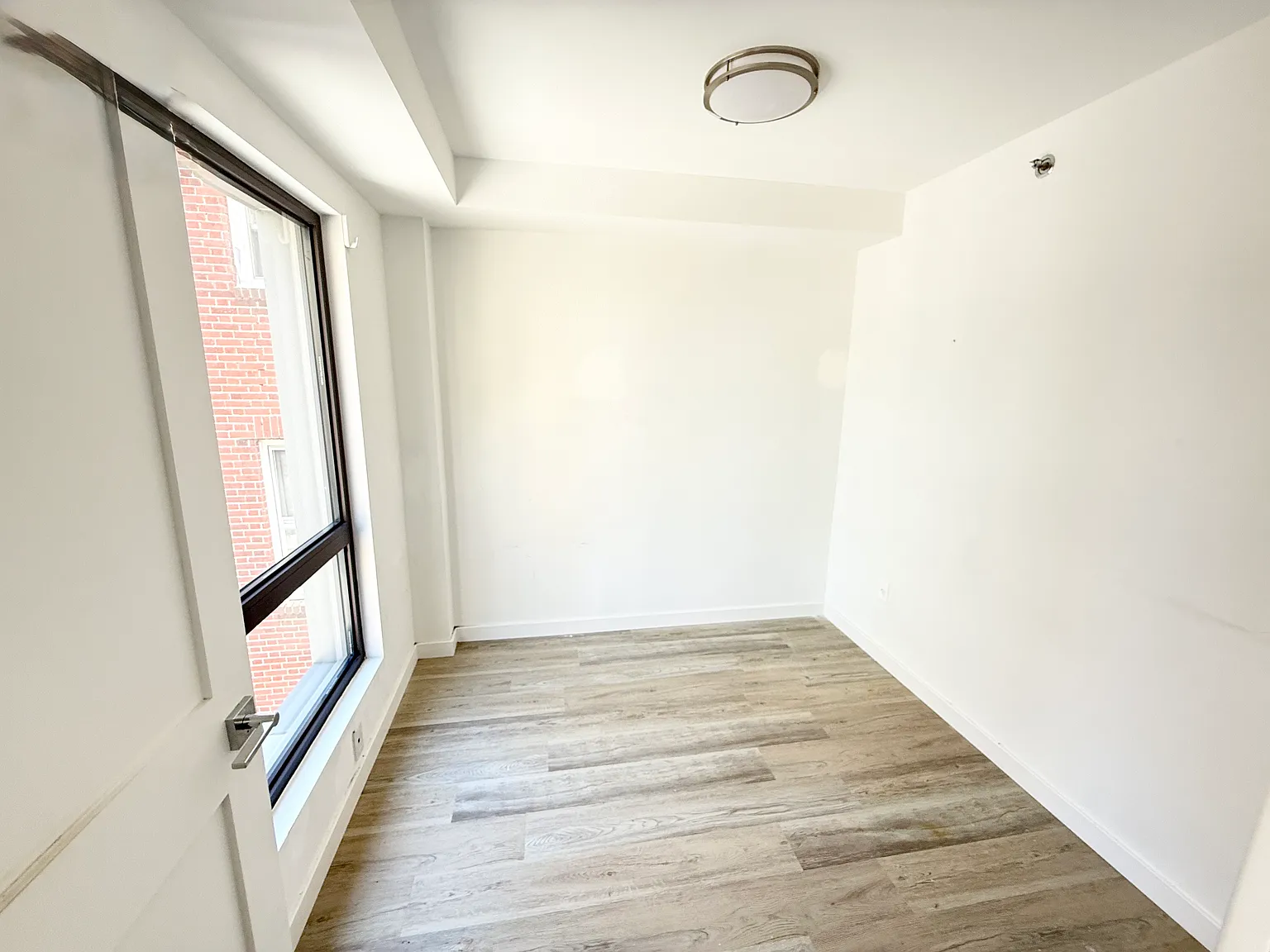 1 bed, $2,100 — Photo 3