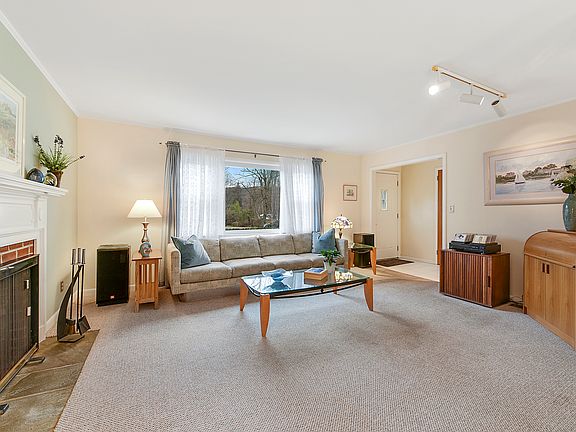 4th image of 56 Park Ave