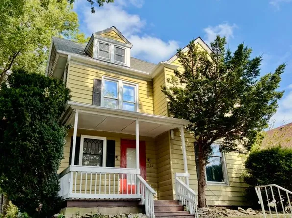 1126 Franklin St, Burlington, IA 52601