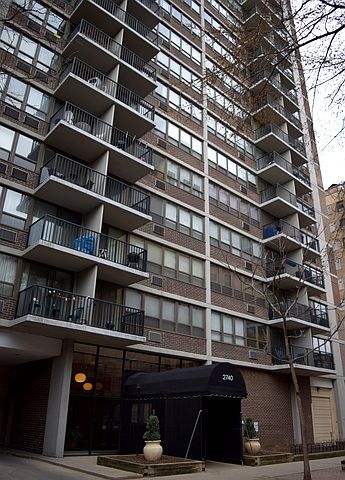 1st image of 2740 N Pine Grove Ave APT 18C