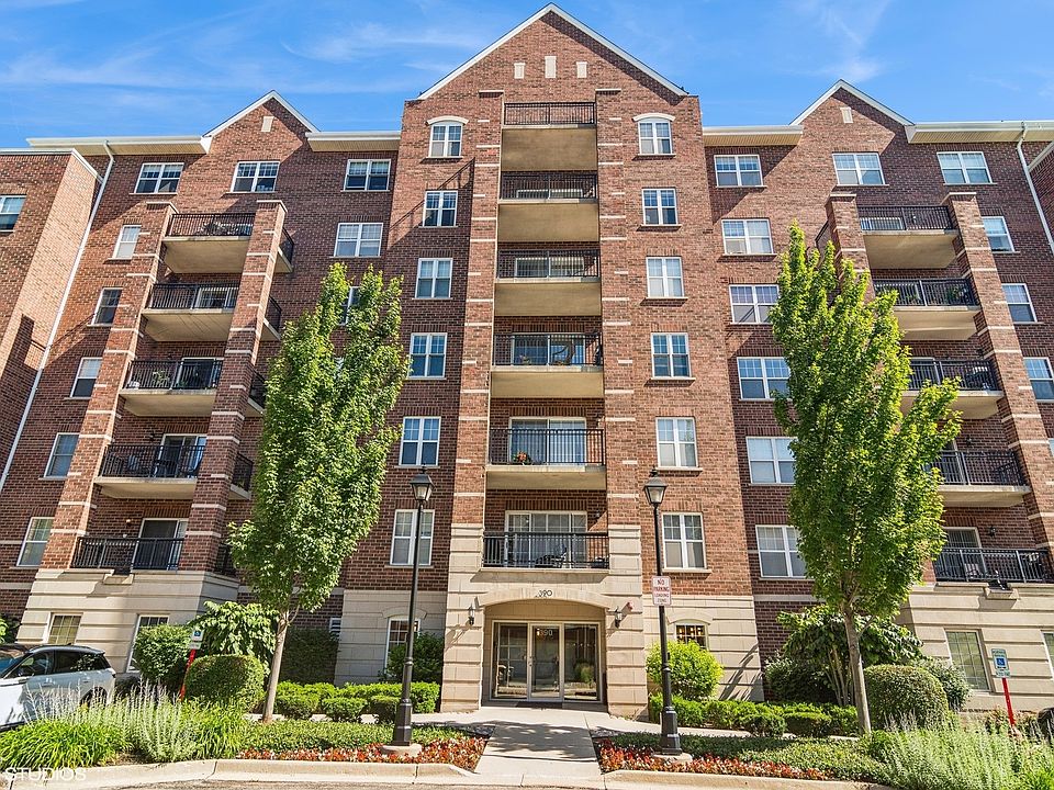 1st image of 390 W Mahogany Ct Unit 208