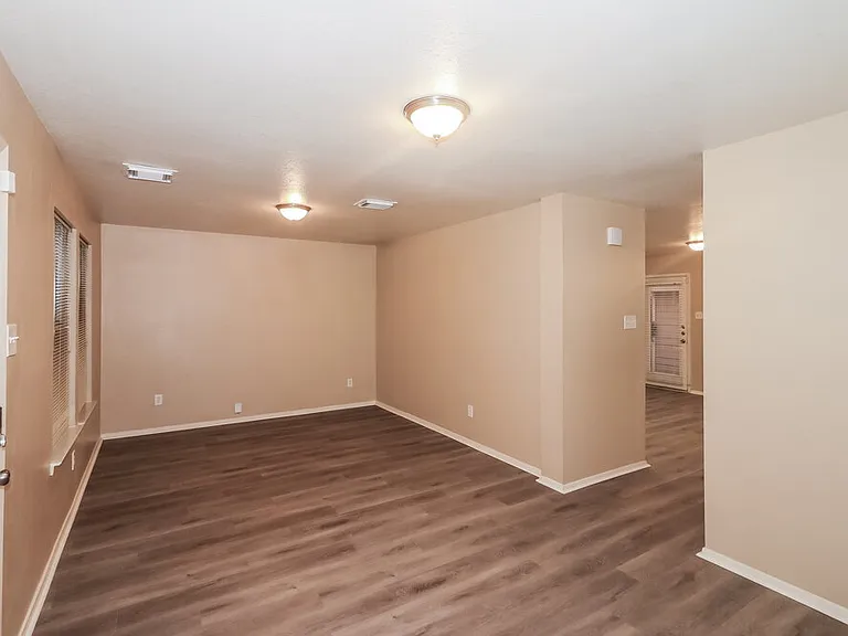 20624 Patriot Park Ln — Photo 6