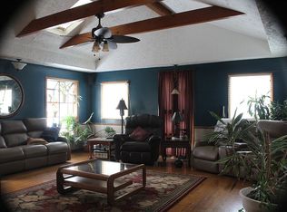 11691 Meredith Ave, Omaha, NE 68164