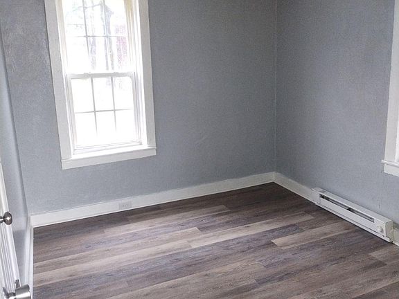 3rd image of 2113 Pearl St