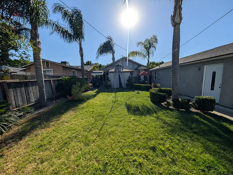 1330 N Arthur Ave — Photo 23