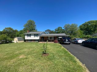 814 Edwards Dr, Fredericksburg, VA