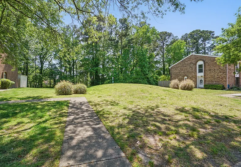 5009 Ashforth Ct — Photo 30