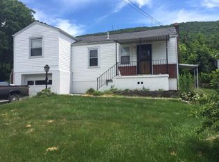 4118 Brierwood Ln, Bluefield, WV 24701
