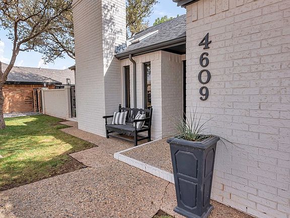 3rd image of 4609 Green Tree Blvd