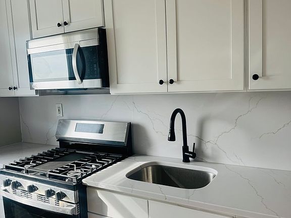3rd image of 863 Avenue C #D5