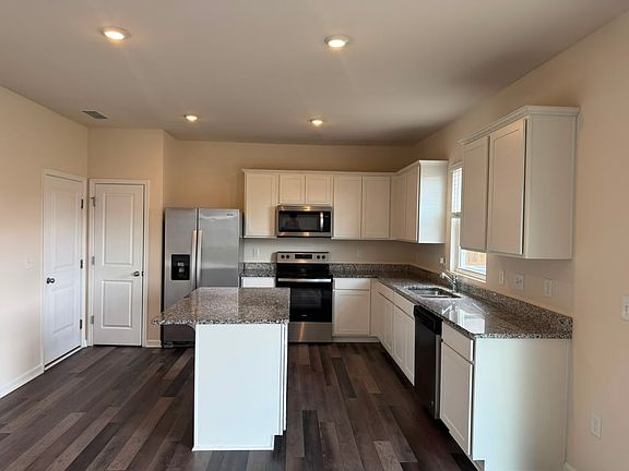 4th image of 3520 Pinnacle Peak Dr