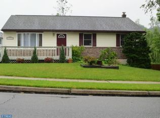 403 Grove Ave, Mohnton, PA 19540