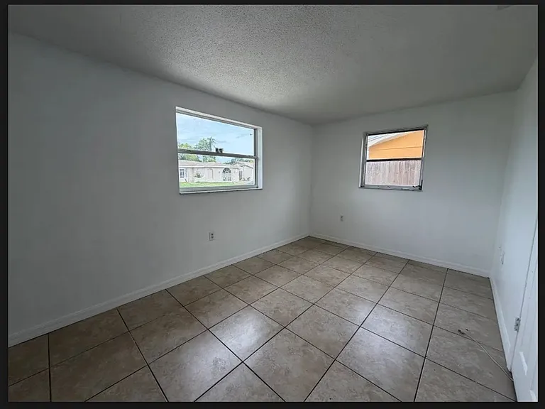10110 Cherry Creek Ln — Photo 18