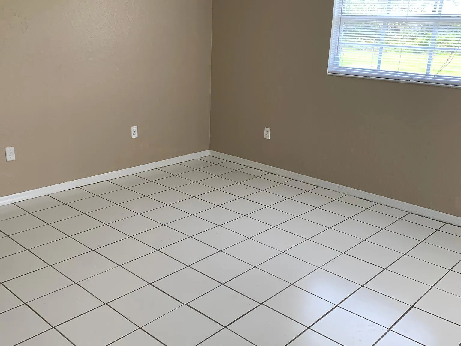 1039 Bismarck Rd — Photo 4