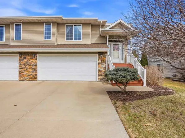 1070 Patton Ln, North Liberty, IA 52317