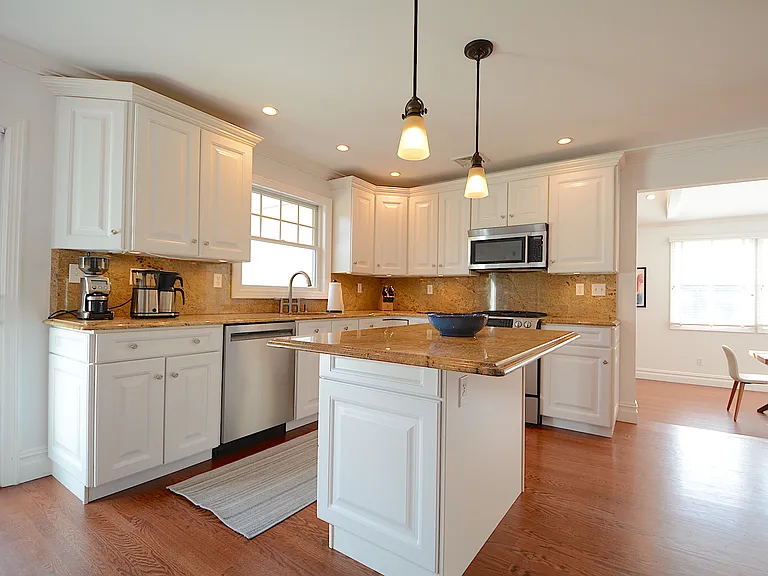 54 Halsey Rd — Photo 9