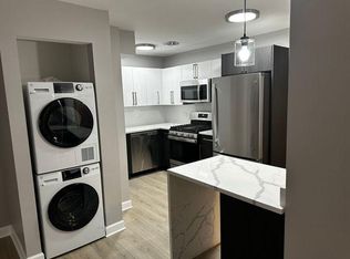 Loyola Beach Apartments, Chicago, IL 60626
