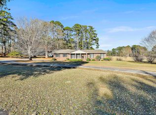 910 Line Creek Rd, Senoia, GA 30276