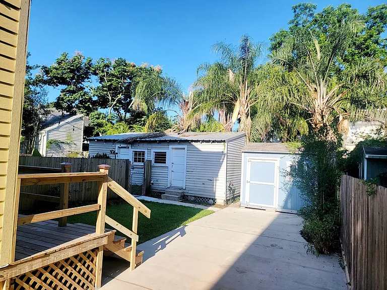 1824 Valence St — Photo 4