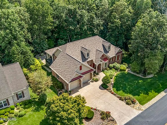 4th image of 421 Cayuga Dr