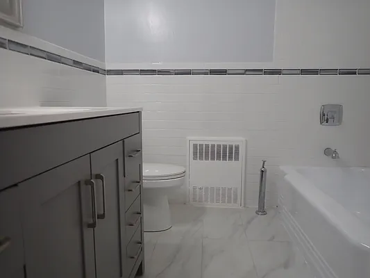 Rented by Hakeem Shahid, LREB | media 22