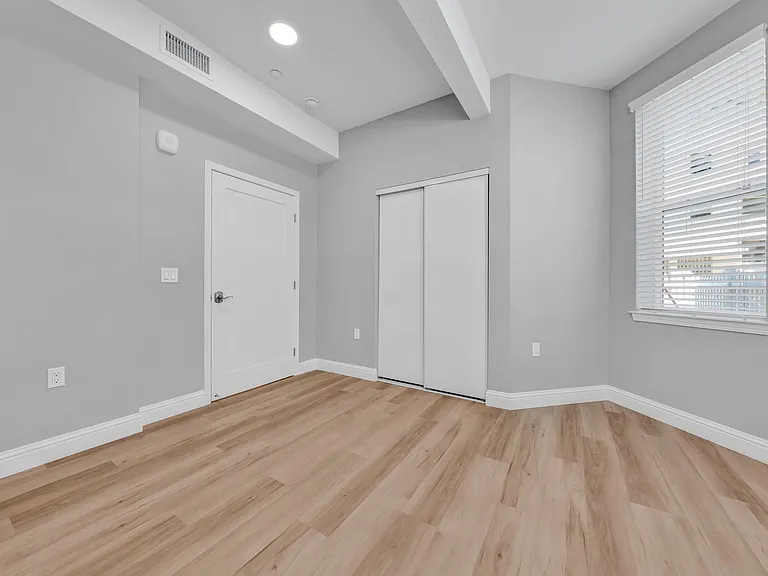 2016 - 2020 Dwight Way — Photo 36