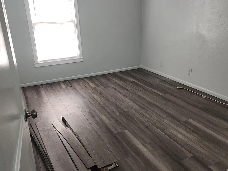 646 Glazebrook St #4 — Photo 12