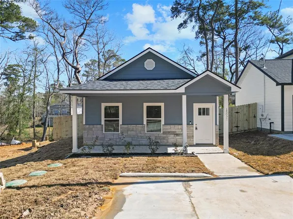 15032 Bonham Road, Willis, TX 77318