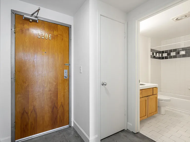 18 Bernice St #101 — Photo 18