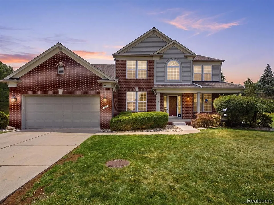 957 River Rock Dr