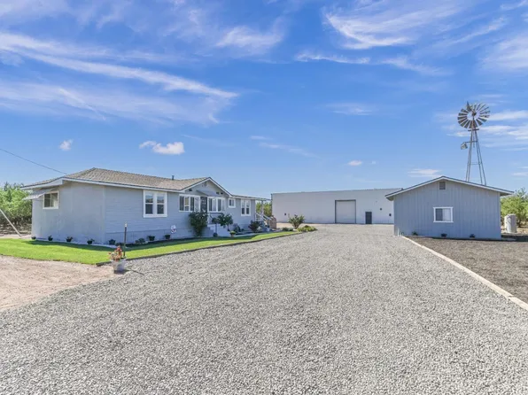 17569 Campbell Ave, Escalon, CA 95320