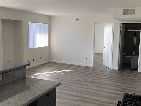 3rd image of 1201 N Mansfield Ave APT 202