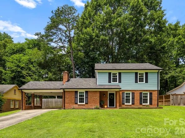 6435 Bridlewood Ln, Charlotte, NC 28215