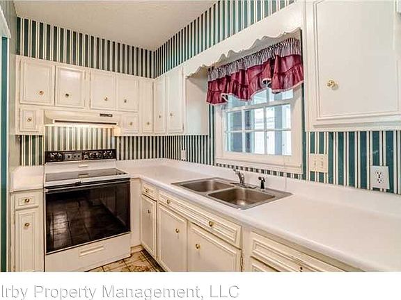 3rd image of 5491 Jeanette Ave