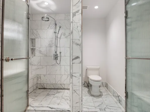 301 East 81st Street image 18 of 31