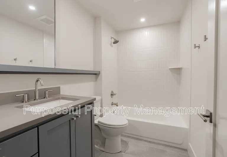 934 Hangar Dr #6 — Photo 30