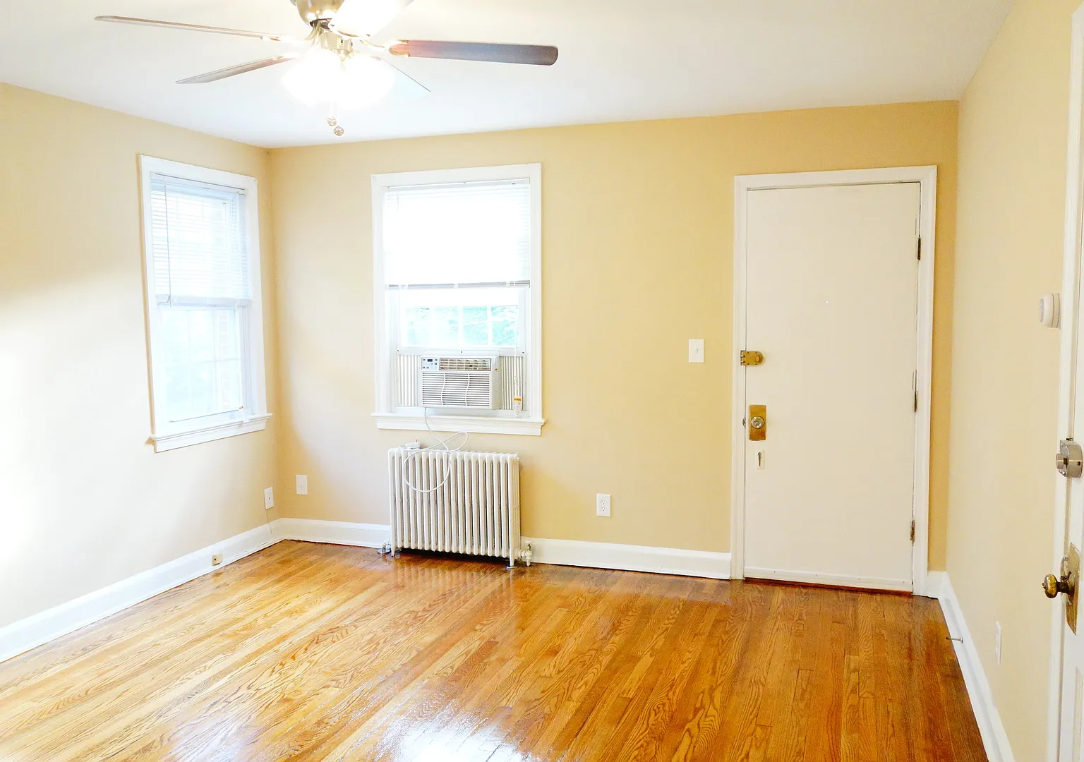 8107 Greenwood Avenue D&G Properties Llc — Photo 2