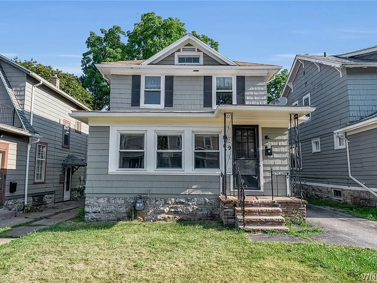 69 W Northrup Pl — Photo 2
