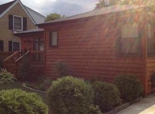 210 N Main St, Mount Prospect, IL 60056