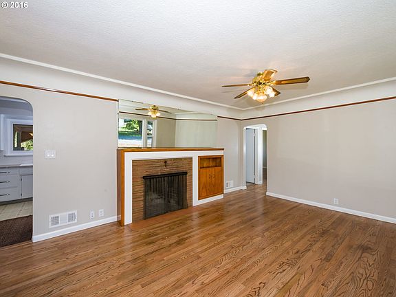 4th image of 5513 NE 30th Ave