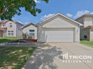 5448 Kleberg Dr, Grand Prairie, TX 75052