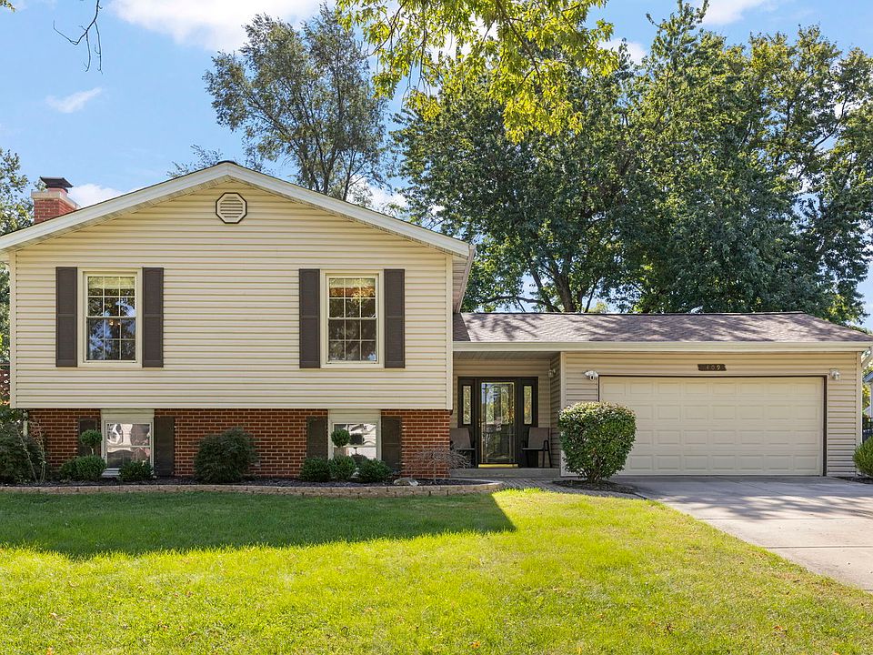 1st image of 409 Maple Ln