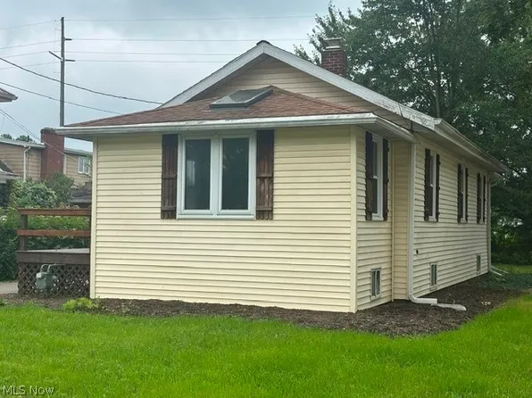 18061 Derr Ave, Beloit, OH 44609