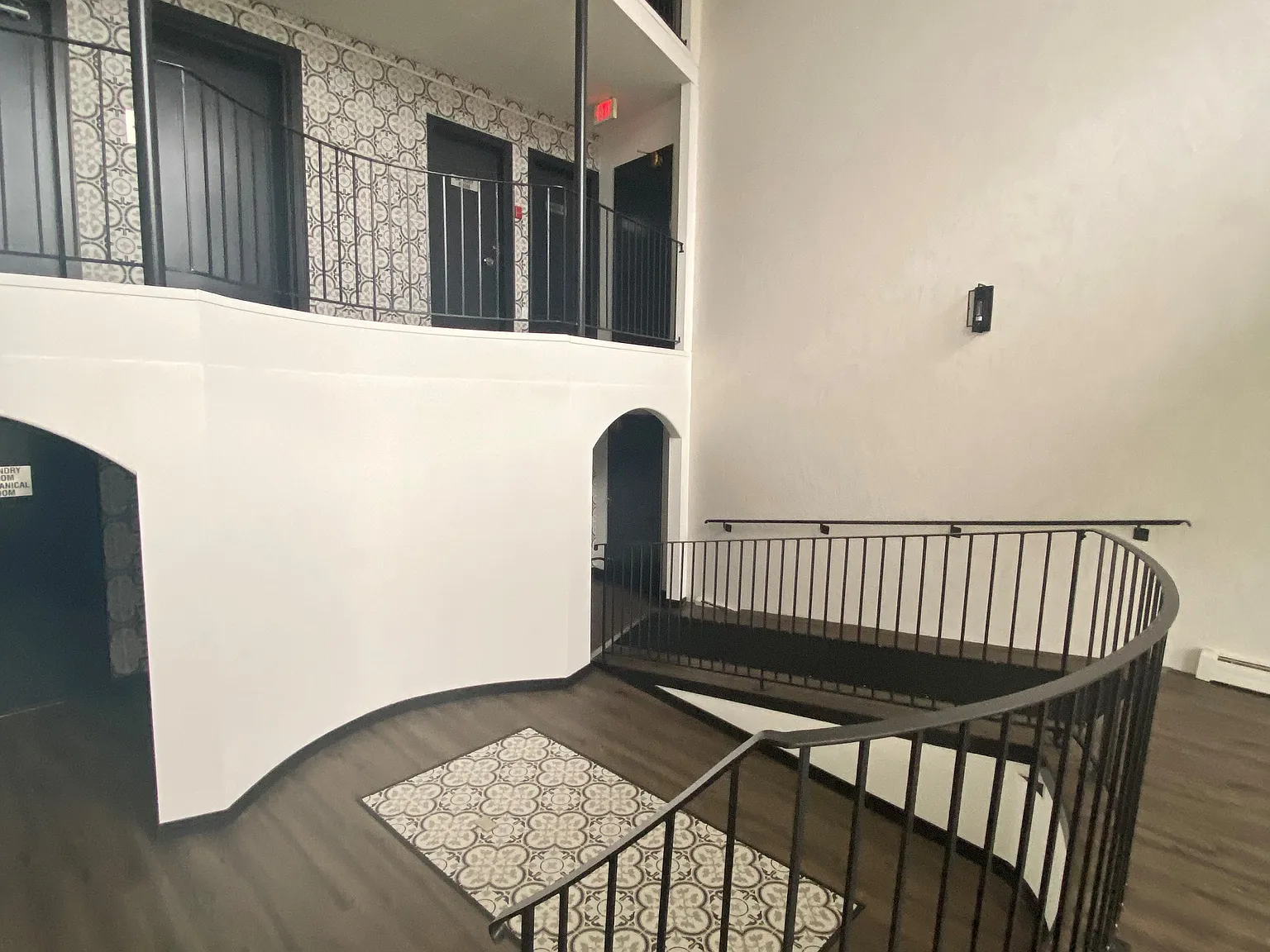 Spanish Villa — Photo 4
