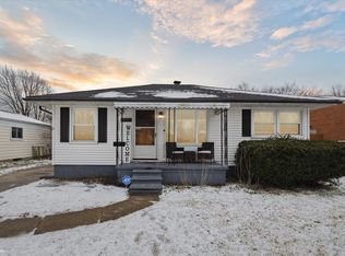 22600 Socia St, Saint Clair Shores, MI 48082