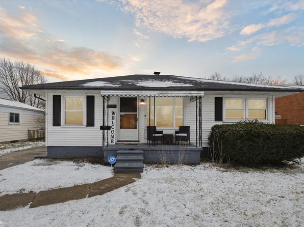 22600 Socia St, Saint Clair Shores, MI 48082
