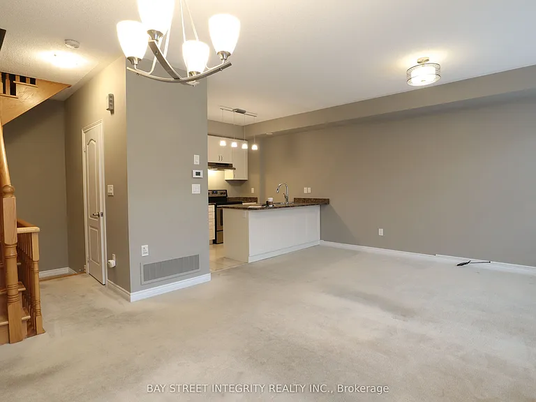 2435 Greenwich Dr #39 — Photo 13