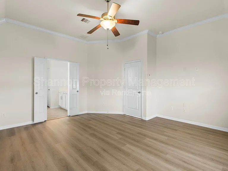 9430 Harmony Lake Ln — Photo 17