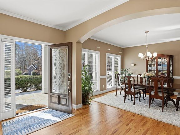 4th image of 4665 Gilhams Rd NE